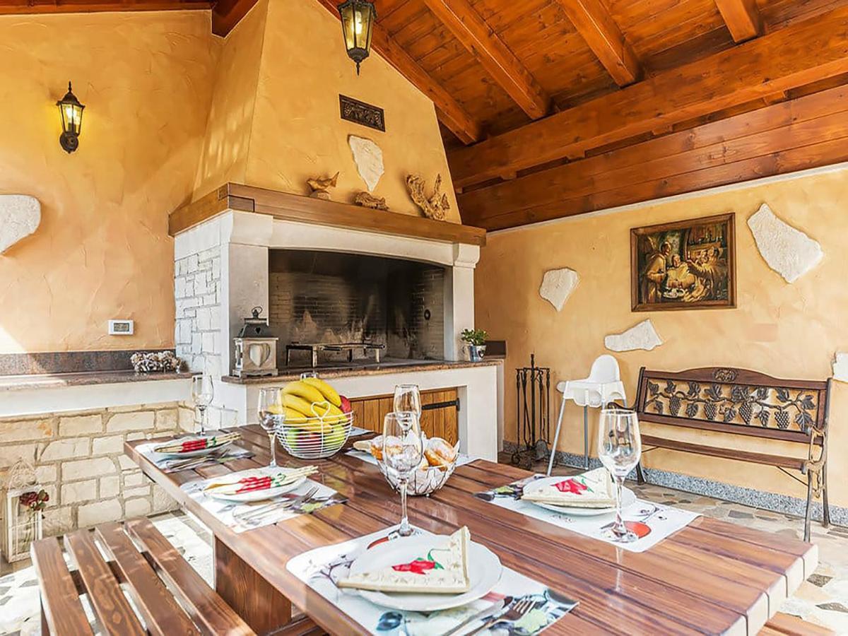 Haus Delphin Appartement Poreč Buitenkant foto