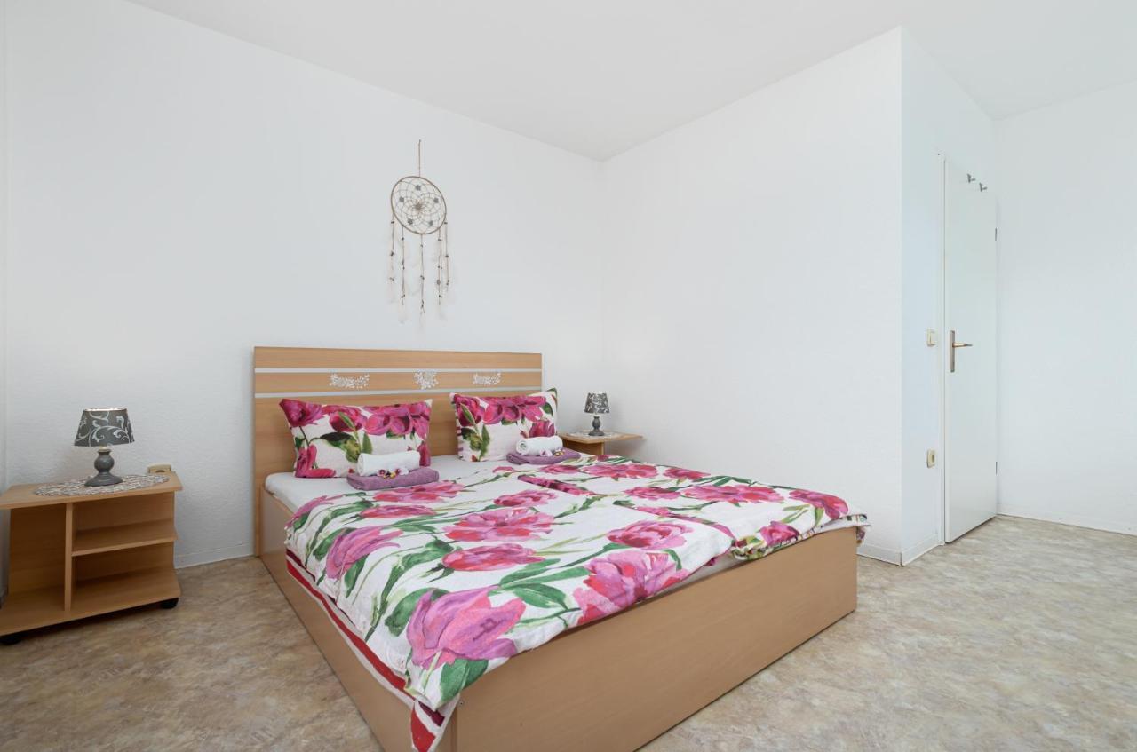Haus Delphin Appartement Poreč Buitenkant foto