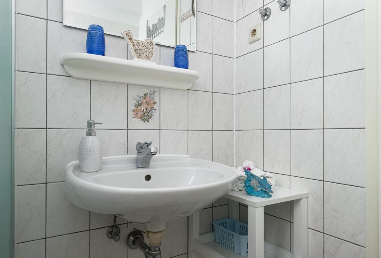 Haus Delphin Appartement Poreč Buitenkant foto