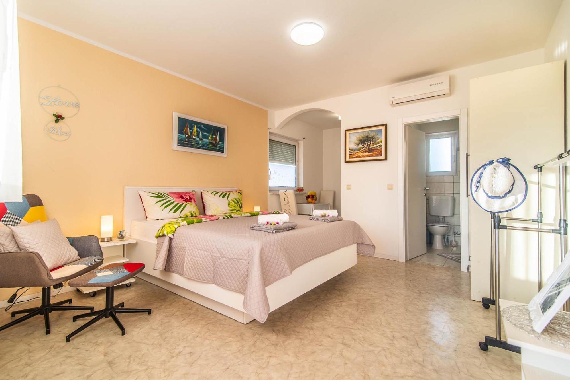 Haus Delphin Appartement Poreč Buitenkant foto