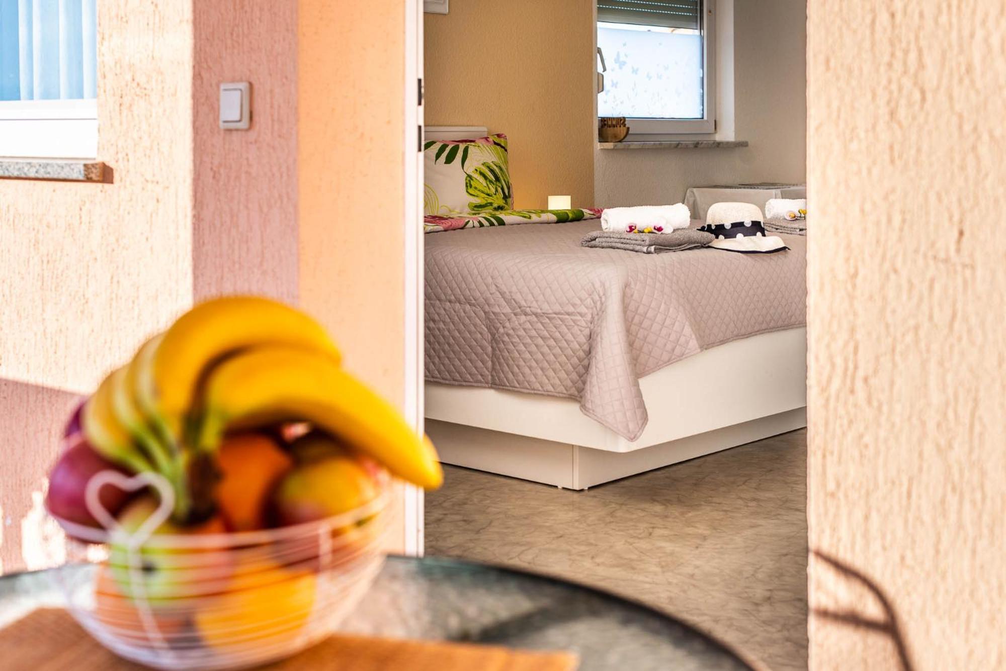 Haus Delphin Appartement Poreč Buitenkant foto