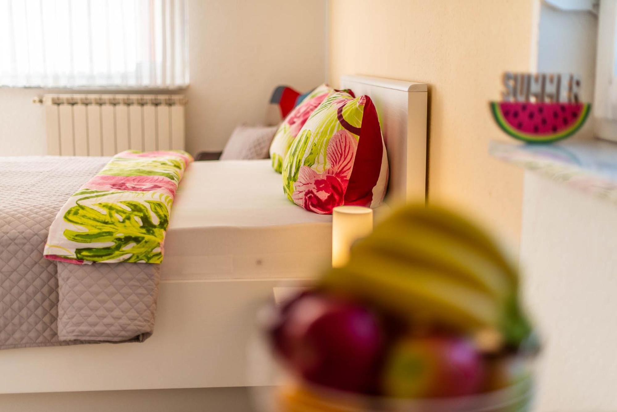 Haus Delphin Appartement Poreč Buitenkant foto