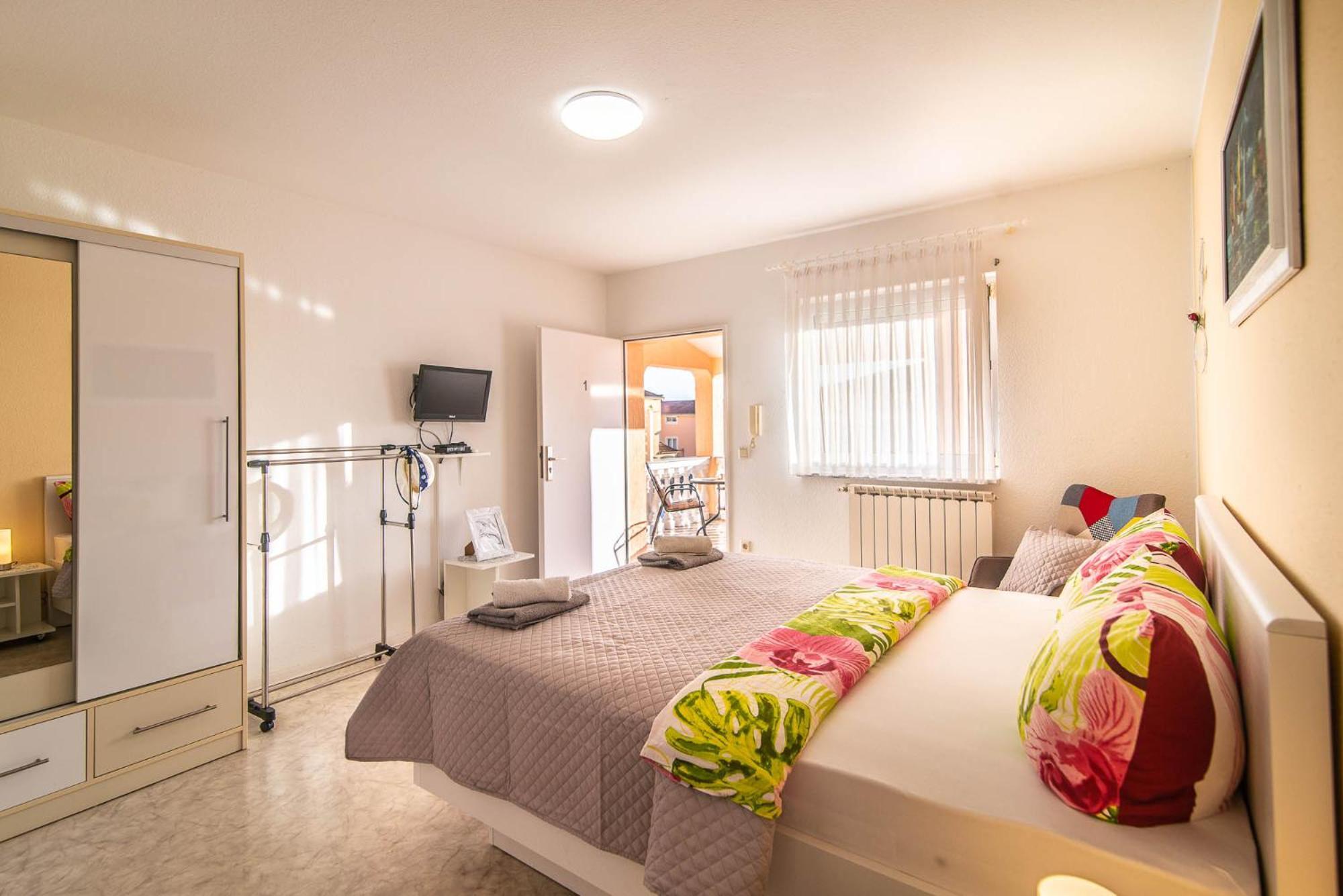 Haus Delphin Appartement Poreč Buitenkant foto
